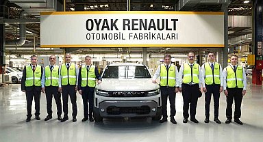 OYAK Genel Müdürü Murat Yalçıntaş, Renault'nun Bursa üssünde üretim hattını inceledi