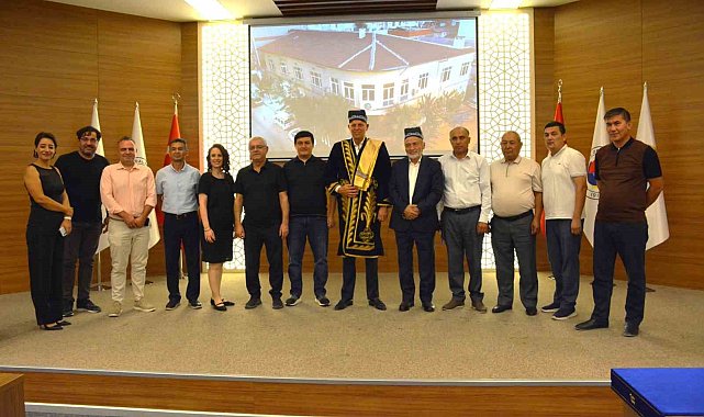 Özkasap, Özbekistanlı üzüm üreticilerini bilgilendirdi