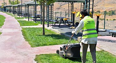 Parklarda yenileme çalışmaları vatandaşlardan tam not aldı