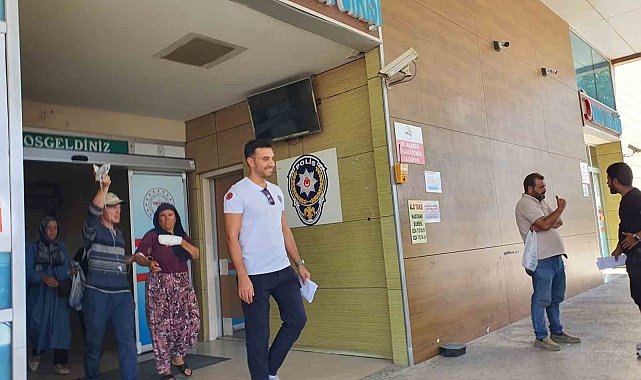 Parmaklarını salça makinesine kaptırdı