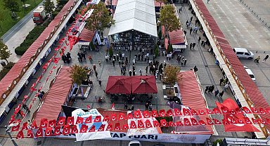 Pendik sahili kitap kokusu sardı: 10'uncu Pendik Kitap Fuarı başladı