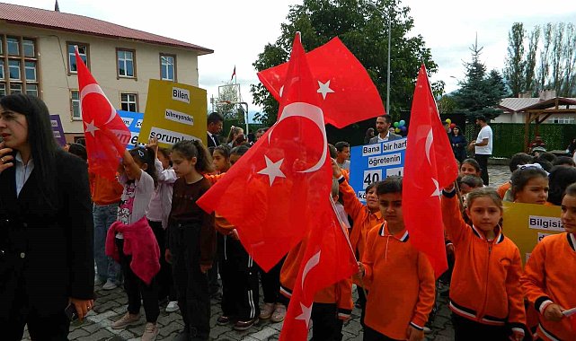 Posof'ta eğitim öğretim yılı davul zurna ile başladı