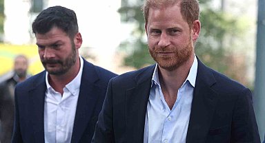 Prens Harry, 18 ay aradan sonra babası Kral III. Charles ile görüştü