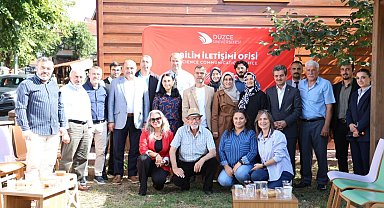 "Çocuk yetiştirme görevi televizyon ve sosyal medyaya bırakıldı"