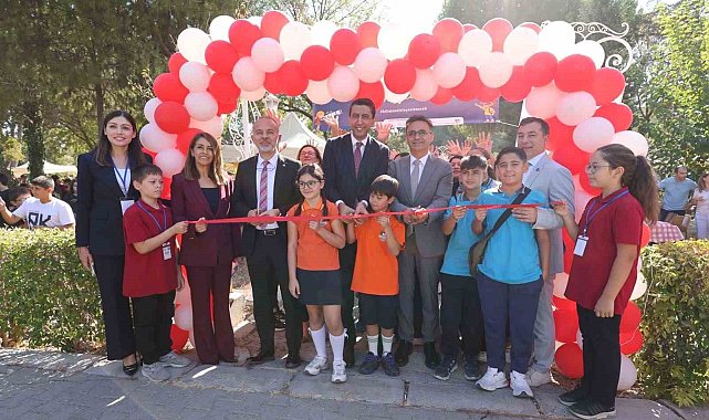 "Teknoloji ve Bilim Şenliği" İzmir'de başladı