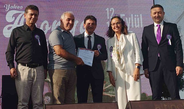 "Yalova Aronya Festivali" renkli görüntülerle başladı