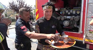 Restorandan yangına koştu, itfaiyecilere ayran içirdi