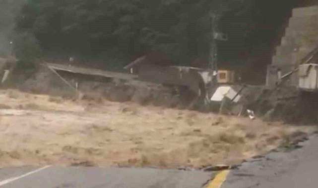 Rizede şiddetli yağış etkisini sürdürüyor