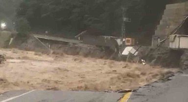 Rizede şiddetli yağış etkisini sürdürüyor