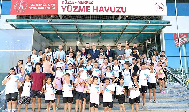 Roman çocuklar yüzme öğrendi