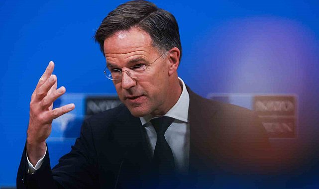 Rutte, NATO ülkelerinin hava sahalarını ihlal eden Rus hava araçlarını vurabileceğini açıkladı