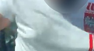 Safari aracının şoförü Ukraynalı sürücünün önünü kesip camı yumrukladı