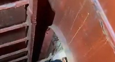 Safiport Limanı'nda geminin ambarına düşen işçi yaralandı