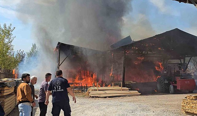 Safranbolu'da kereste fabrikasında yangın