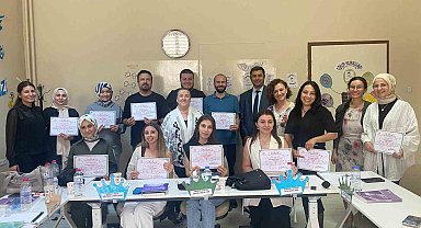 Sağlık çalışanlarına yönelik eğitimler devam ediyor