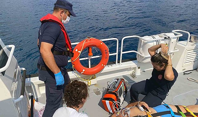 Sahil Güvenlik 2 tekneden 2 vatandaşın tıbbi tahliyesini gerçekleştirdi
