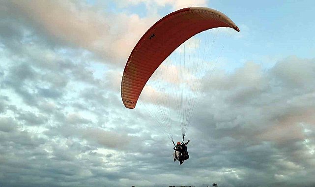 Sakarya'da yamaç paraşütü pilotları gökyüzüyle tanışıyor