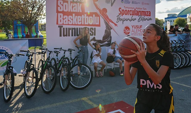Sakarya'da sokakta basketbol coşkusu