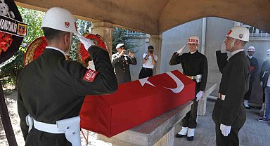 Salihli'de Kıbrıs Gazisi Aziz Kara'ya son veda