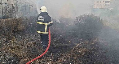 Samandağ'da bahçe yangını