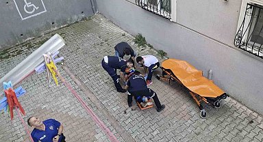 Samsun'da 4'üncü kattan atlayan kuaför kadın hayatını kaybetti