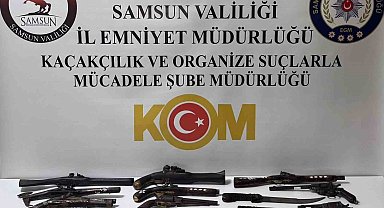 Samsun'da etnografik silah operasyonu: Tabanca, kama ve kılıç ele geçirildi