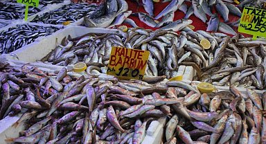 Samsun'da hamsi bolluğu fiyatları düşürdü: "Fakirin eti" oldu