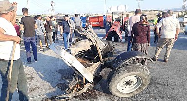 Samsun'da kamyonet ile traktör çarpıştı: 4 yaralı