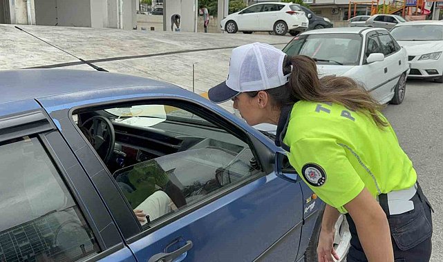 Samsun'da polisten okul çevrelerinde sıkı denetim