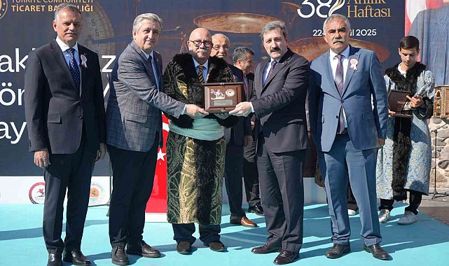 Samsun'da yılın ahisi 55 yılık demir döküm ustası oldu