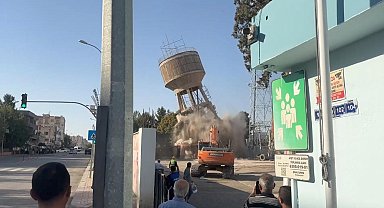 Şanlıurfa'da evlenmek ya da iş isteyenlerin çıktığı yarım asırlık su kulesi yıkıldı