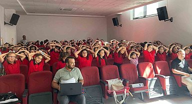 Sarıgöl'de öğrenciler 'Sağlıklı gelecek' için bilgilendirildi
