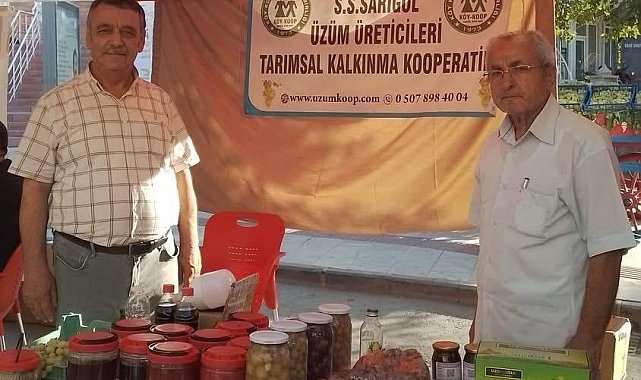 Sarıgöl'de pekmezli karbastı festivale damga vurdu
