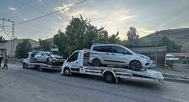 Sarıkamış'ta trafik kazası: 1'i çocuk 5 yaralı