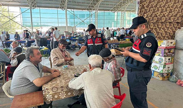 Semt pazarında vatandaşlara dolandırıcılık uyarısı