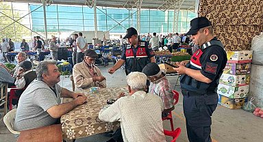 Semt pazarında vatandaşlara dolandırıcılık uyarısı