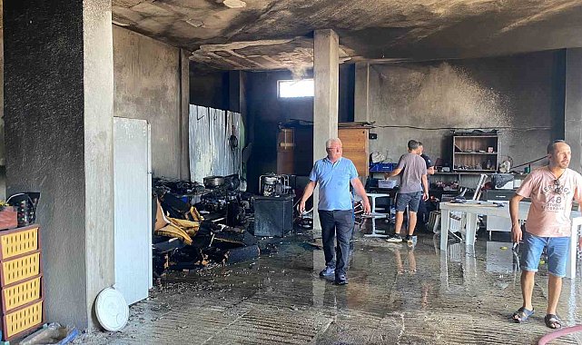 Serik'te evin deposunda çıkan yangın söndürüldü