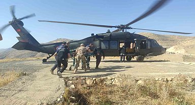 Siirt'te jandarma helikopteri, iş kazası geçiren vatandaşı hastaneye taşıdı