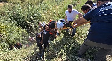 Siirt'te öğretmenleri taşıyan otomobil dereye uçtu: 2 yaralı