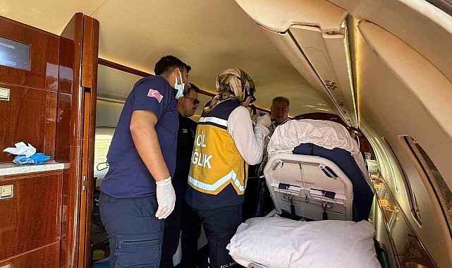 Siirt'teki hasta, ambulans uçakla İstanbul'a sevk edildi