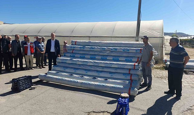 Simav'da 34 sera sahibine yüzde 50 hibeli 23 ton sera naylonu dağıtıldı