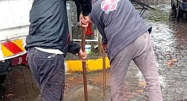 Sındırgı'da sağanak çiftçilerin yüzünü güldürdü