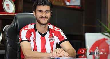 Sivasspor, Yusuf Cihat Çelik'i kadrosuna kattı
