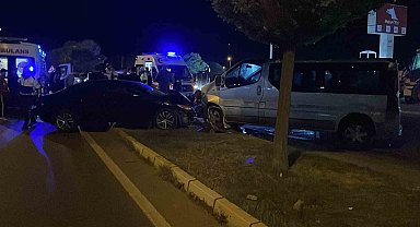 Sivassporlu futbolcular kazaya karıştı: 3'ü sporcu 5 kişi yaralandı