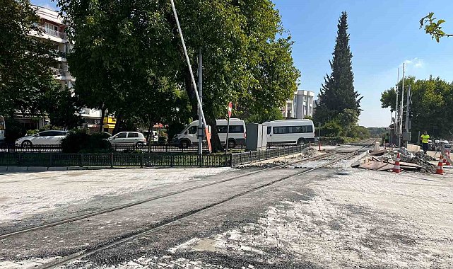 Soğukkuyu hemzemin geçidi araç trafiğine açıldı