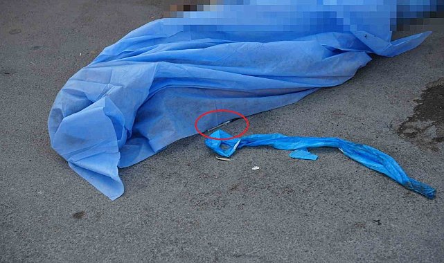 Sokak ortasında yanında şırıngayla ölü bulundu