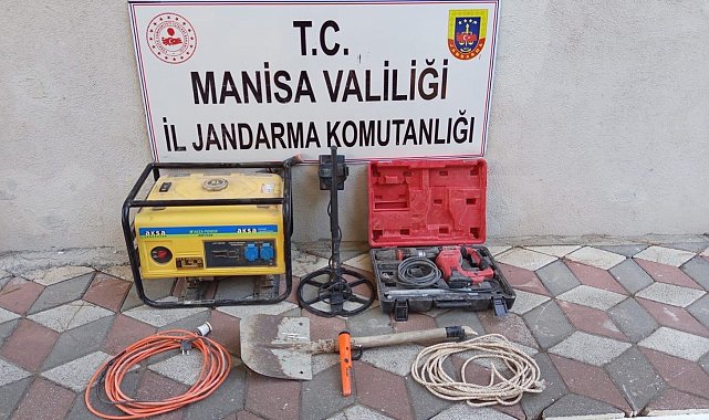 Soma'da kaçak kazıya jandarmadan suçüstü