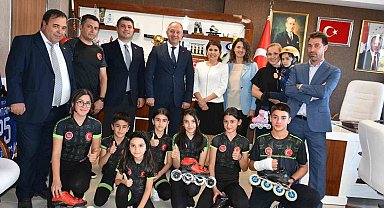 Speed Skating spor kulübü yönetiminden Çakmur'a ziyaret