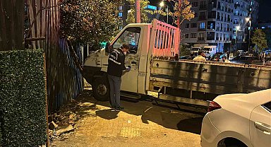 Sultanbeyli'de seyir halindeki araca silahlı saldırı: 1 ağır yaralı