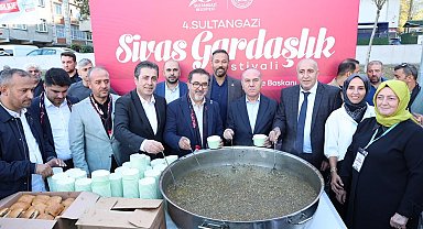 Sultangazi'de Sivas Gardaşlık Festivali renkli görüntülere sahne oldu